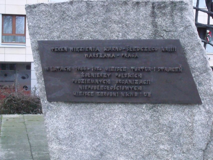 pomnik ofiar pragi_17